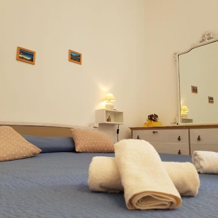 Casa Di Giu Bed & Breakfast Porto Torres Exterior photo