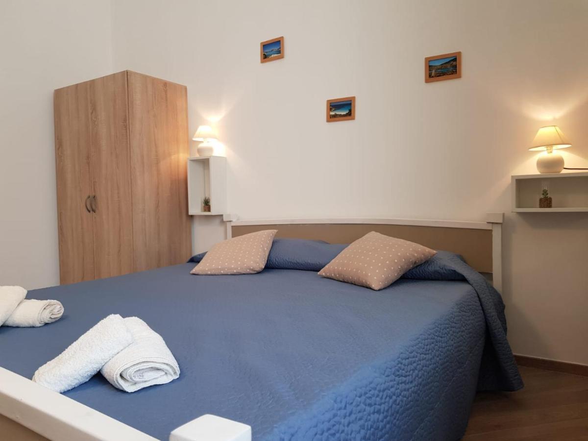 Casa Di Giu Bed & Breakfast Porto Torres Exterior photo